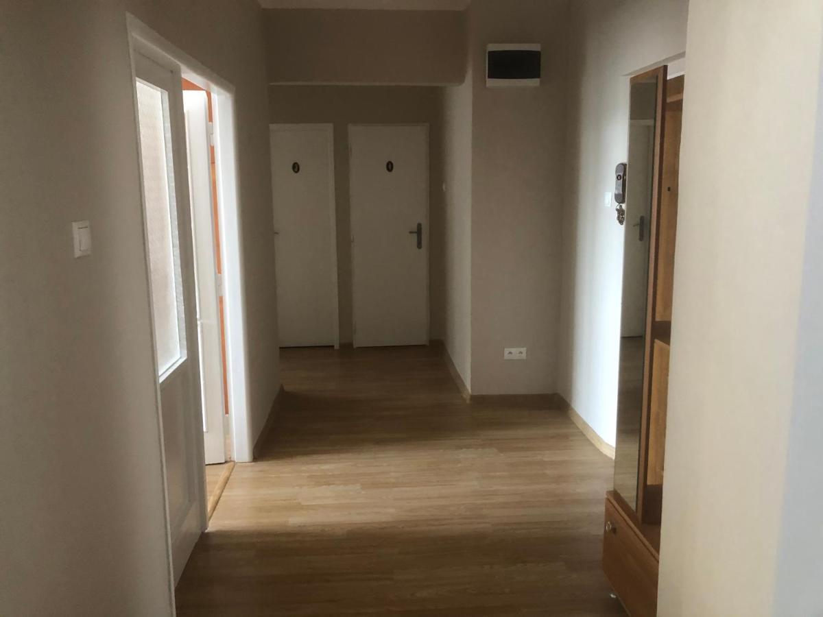 Apartman Bea, Snp 12 ヴェルキー・クリチーシュ エクステリア 写真