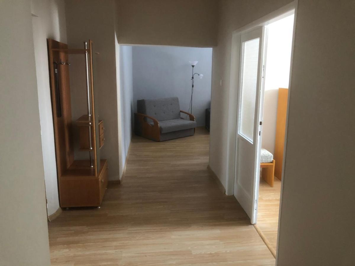 Apartman Bea, Snp 12 ヴェルキー・クリチーシュ エクステリア 写真